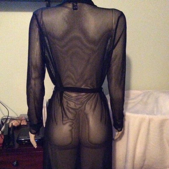 Ladies Robe - Picture 3 of 3